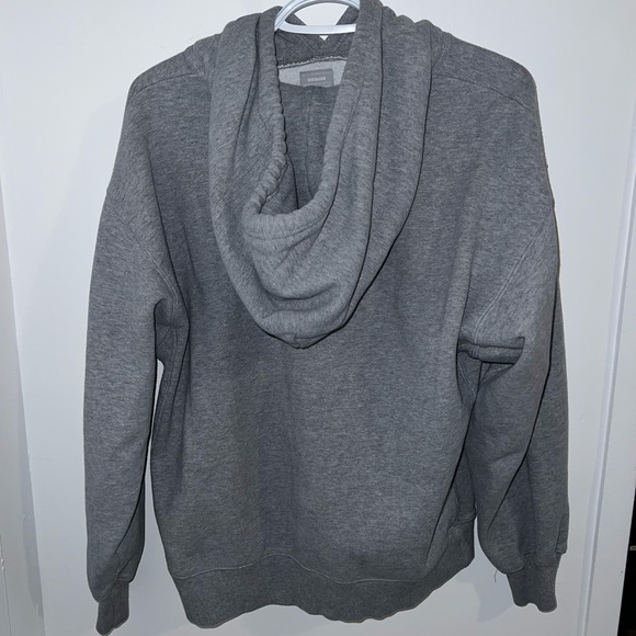 Aritzia TNA boyfriend hoodie - Picture 2 of 3